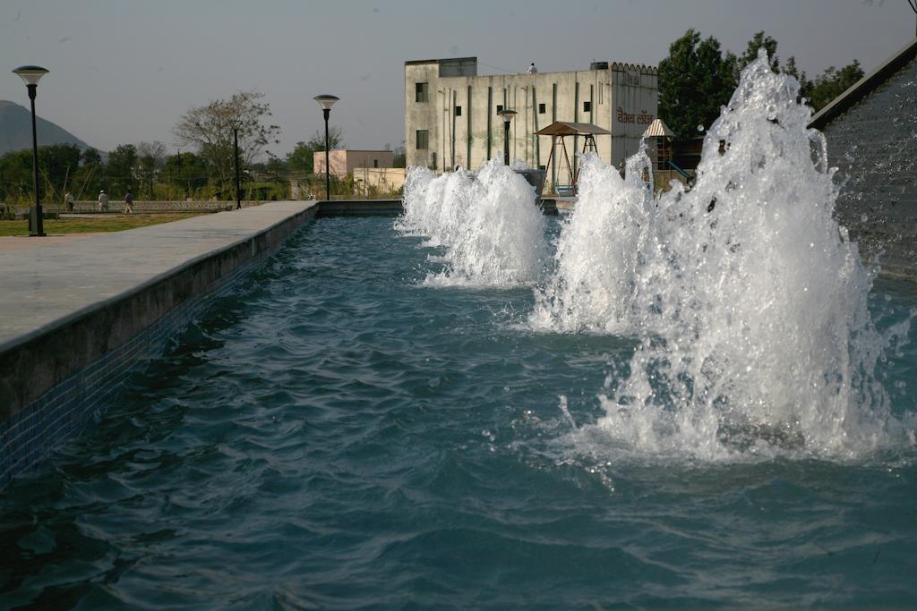 Sentosa Resorts & Water Park Chinchvad Exterior photo